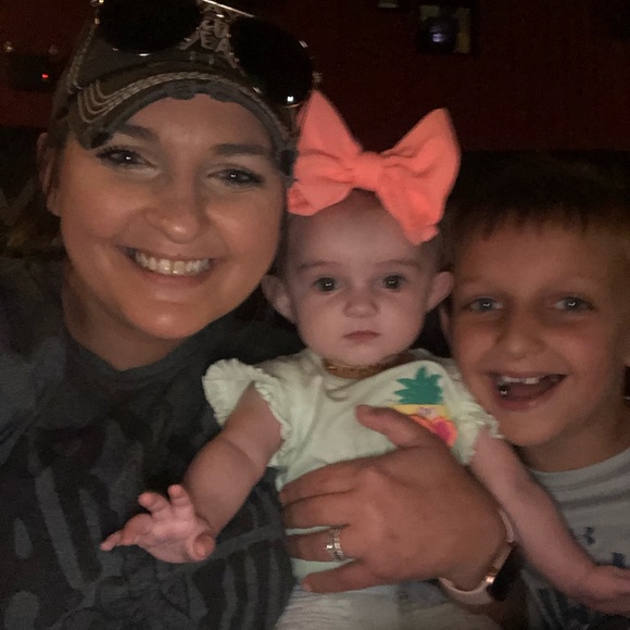 Meet your Posher, Kendra - Picture 1 of 1